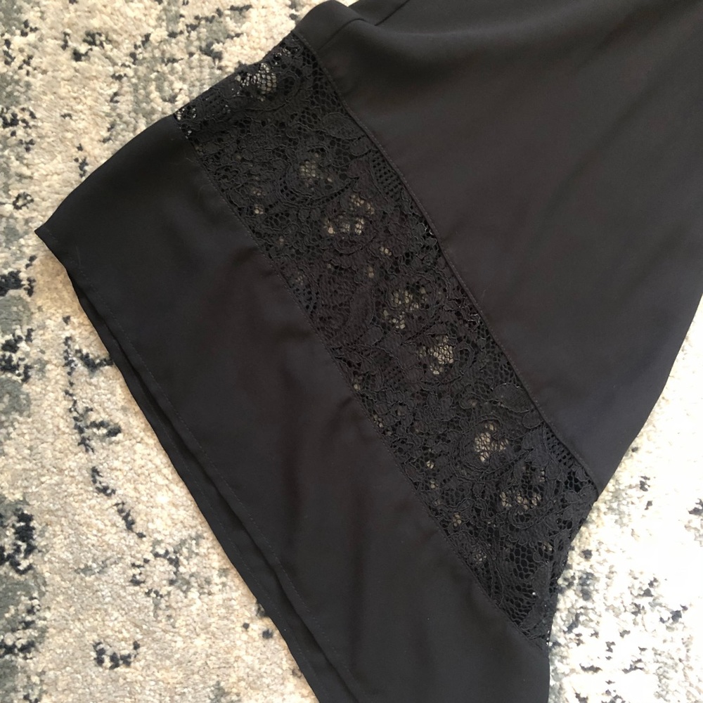 EXPRESS DRESS WITH LACE DETAIL - Picture 2 of 2